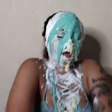 KendraCreampie: Playing with Pies Wearing White Socks