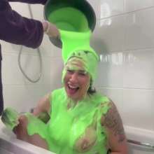 TheGungeZone: Roxie Rae's Mega Gunging