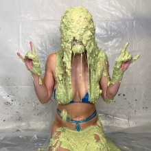 Slimed Models: Eliza Shatters Our Longest-Sliming Record!