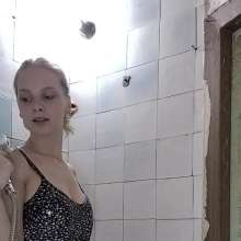 Top Messy Girls: Shower