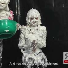 Ready2Wam Studio: Toss The Coin Messy Game with Diana and Monica