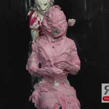 Ready2Wam Studio: Toss The Coin Messy Game with Diana and Monica