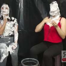 Ready2Wam Studio: Toss The Coin Messy Game with Viviana and Monica