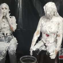 Ready2Wam Studio: Toss The Coin Messy Game with Viviana and Monica