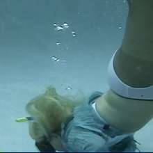 wamtec: Tracie's Pantyhose Swim