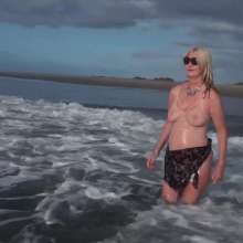 custardcouple: Wet Clothes In Public 1