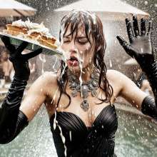 Sleazoid44: Glamorous Pie Hits