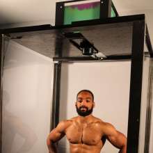 jay852uk: Bodybuilder Charlie instantly regrets visiting the Great British Gunge Tank