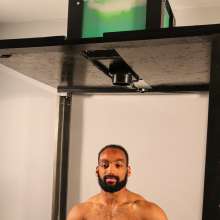 jay852uk: Bodybuilder Charlie instantly regrets visiting the Great British Gunge Tank