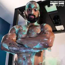 jay852uk: Bodybuilder Charlie instantly regrets visiting the Great British Gunge Tank