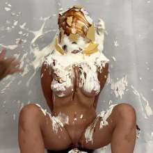 Messygirl: New Messygirl Download with Newbie Alba Zevon