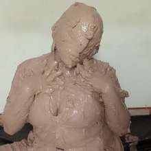 Hikari-Studio-Wam: Hikari Fully Covers Itself from Mud