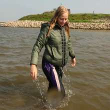 eileenvogel: W464 Eileen layered outfit in the river