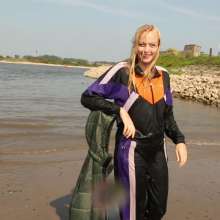 eileenvogel: W464 Eileen layered outfit in the river