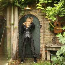 eileenvogel: W463 Eileen in leather jacket and baggy jeans outdoor shower