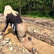 custardcouple: Muddy Desperate Housewife