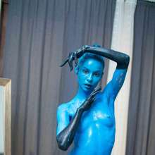 Your Wet Cat: Naked Painting of Pictures