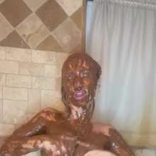 Slimed Models: Nude Sydney Covers Herself in Brownie Batter