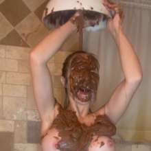 Slimed Models: Nude Sydney Covers Herself in Brownie Batter
