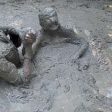 Larzstord: Prissy Party Girls Hate Mud!