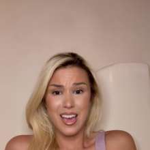 Slimed Models: Scarlett Doesn't Know