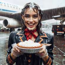 Sleazoid44: Pie the friendly skies...