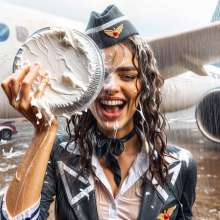 Sleazoid44: Pie the friendly skies...
