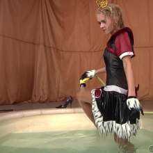 wamtec: Wetlook Cosplay Queen of Hearts