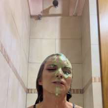 Slimed Models: Zoe Gets Slimed Three Times in Front of All Her Followers